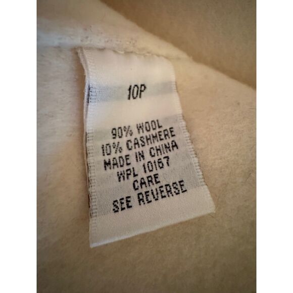 Bloomingdale's Double Breasted Wool/Cashmere blazer/jacket, size10P, Cream. - Picture 4 of 6